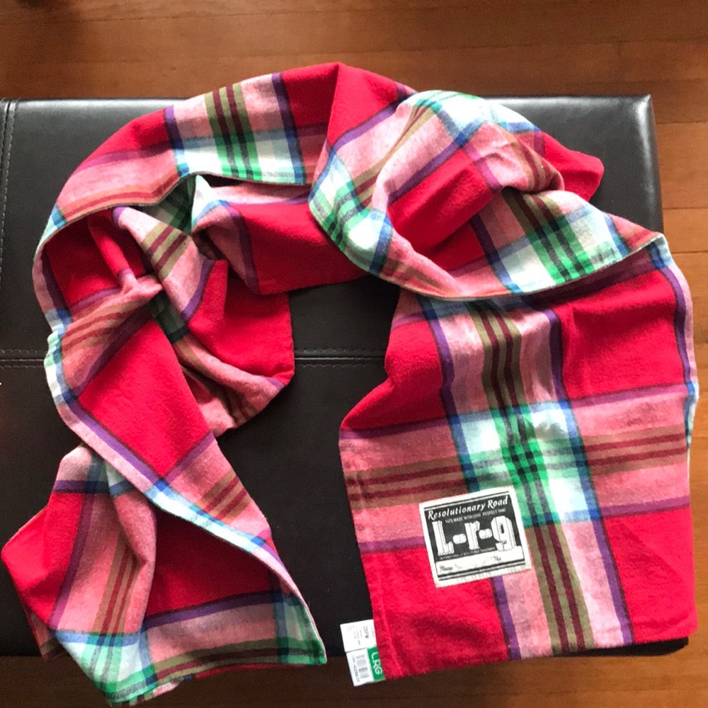 LRG scarf